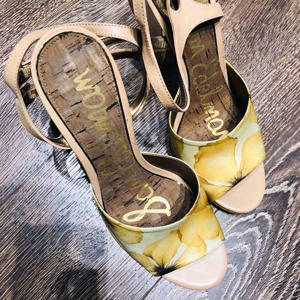 Floral Strappy Sandals Heels - Picture 3 of 6